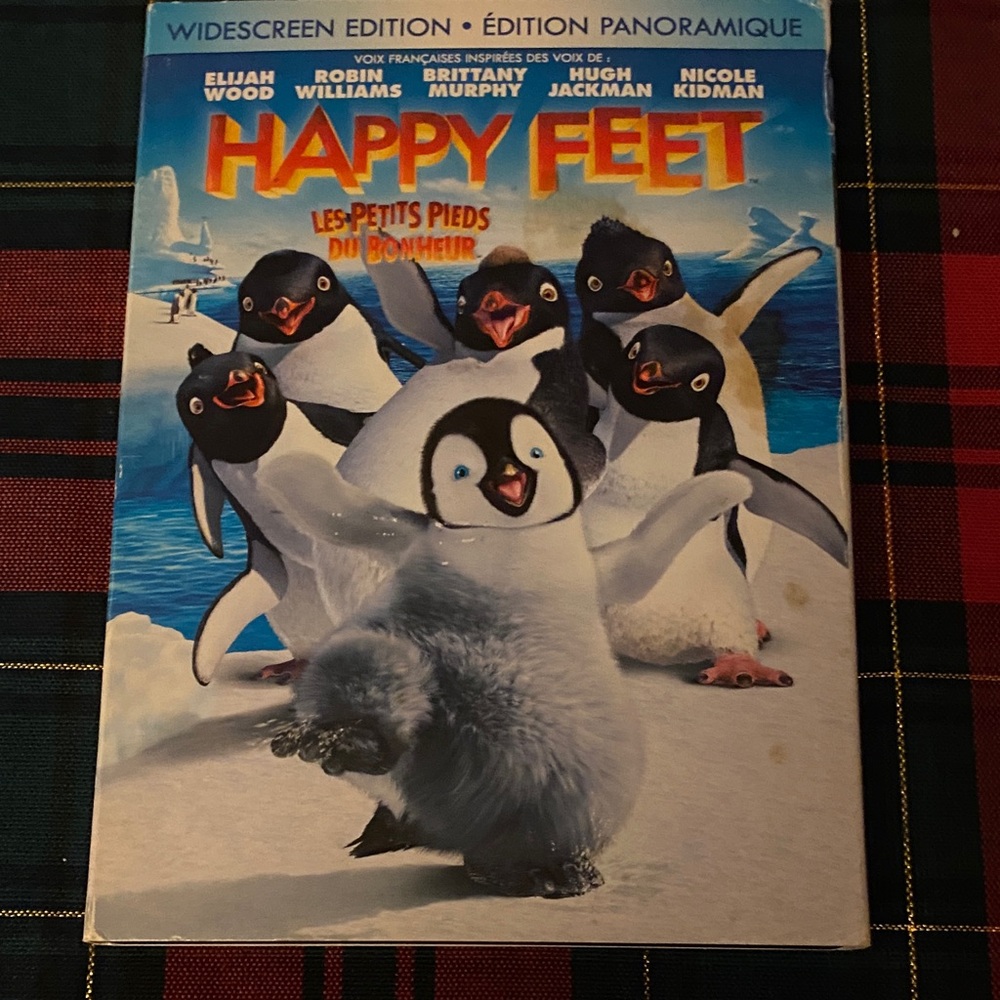 Warner Bros. Happy Feet DVD - Blue and White Cover